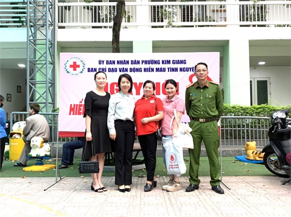 CBGVNV trường Mầm non Sơn Ca tham gia hiến máu nhân đạo